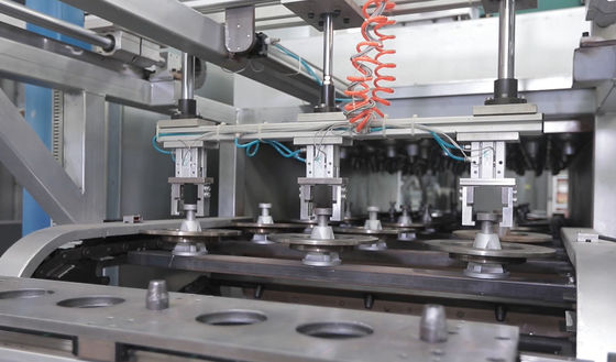 Καλή τιμή Φρένων υψηλό αποδοτικό ευφυές σχέδιο γραμμών επιστρώματος και θέρμανσης δίσκων ψεκάζοντας σε απευθείας σύνδεση